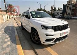 جیپ گراند شیرۆکی